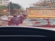 İstanbul'da caddede bıçaklar çekildi!