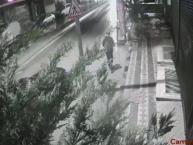 Eşini öldürürken çocuk balkona çıktı: Genç kadın yeni evinde 1 gün geçiremedi!