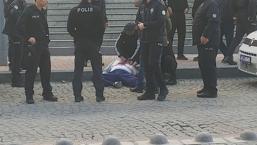 Çarpık ilişki sarmalı! Cinsel istismara uğradı, duruşma çıkışında kalbinden bıçaklayarak öldürdü