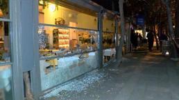 Çıkarıldığı mekana ateş açtığı anlar kamerada; polis bacağından vurarak yakaladı