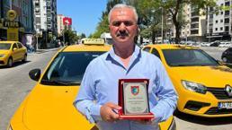 Yine İzmir, yine kahraman taksici! Parası çalınan askerin imdadına yetişti zamanla yarıştı