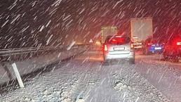 Ani kar yağışı nedeniyle bazı yollar ulaşıma kapatıldı