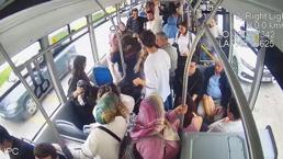 Belediye otobüsünde fenalaşan yolcu hastaneye yetiştirildi