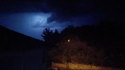 Amasra ve Ulus'Ta şimşekler geceyi aydınlattı