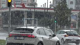 Aksaray’da şiddetli yağmur hayatı olumsuz etkiledi