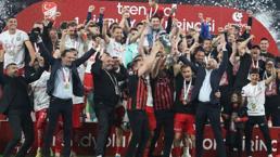 Tarihinde ilk kez Süper Lig'e yükselen Çorum FK kupasına kavuştu