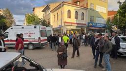 Taşköprü'de dehşet anları! Husumetlilerinin üzerine otomobilini sürdü