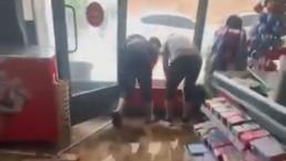 Muş’ta sağanak ve dolu yağışı etkili oldu iş yerlerini su bastı