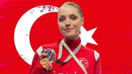 Zehra Orhan Almanya’da kürsüde!