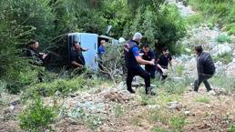 Kadirli'de otomobil uçuruma yuvarlandı