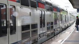 Polonya’da iki yolcu treni çarpıştı kazada 2 kişi yaralandı