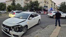 Bingöl’de iki otomobil çarpıştı 2 kişi yaralandı