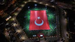 Kayseri’de dünyanın en büyük Türk bayrağı açıldı