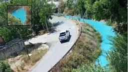 Antalya'da esrarengiz turkuaz su: Sulama kanalından saatlerce aktı