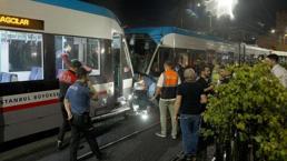 İki tramvayın kafa kafaya çarpıştığı kazada 9 kişi yaralandı