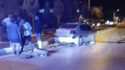 Kamyonet ile otomobil çarpıştı 5 kişi yaralandı