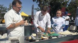Edirne Gastronomi Festivali'nde ilginç deney: Beyaz peynirli baklava ziyaretçilerin beğenisine sunuldu!