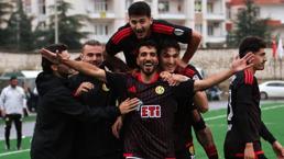 Eskişehirspor, 1922 Akşehirspor'u dağıttı! Hasan Kaya'dan gol şov