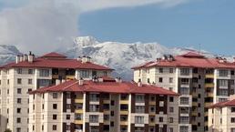 Yüksekova'da soğuk hava etkili oldu Cilo Dağları beyaza büründü