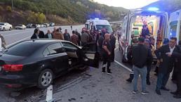 Otomobil ile ticari araç çarpıştı 3 kişi yaralandı