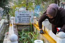 Gümüşhane'de yürekleri ısıtan iyilik hareketi: Silinen mezar taşlarını tek tek yeniledi!