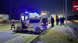 Kepçe ile otomobilin çarpıştığı kazada 1 kişi yaralandı