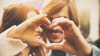 Sevgiliye En Romantik ve Etkileyici Günaydın Mesajları 2025: Duygusal, Esprili, İngilizce ve Resimli Günaydın Sözleri