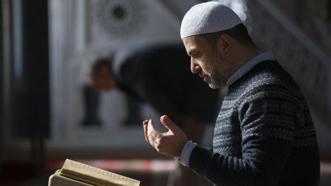 Araf Suresi Türkçe Arapça okunuşu ve tefsiri! Araf Suresi okumanın yararları ve faziletleri