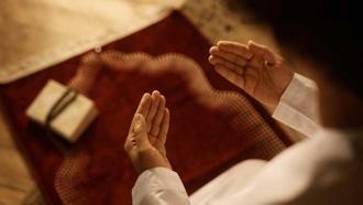 Ettehiyyatü duası okunuşu, anlamı ve fazileti! Tahiyyat duası nedir, Ramazan’da Tahiyyat duası okunur mu? Ettehiyyatü duası fazileti…