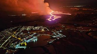 İzlanda’da lav Grindavik kentine yaklaşıyor