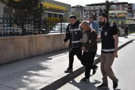 Sokakta silahlı saldırıya 6 gözaltı