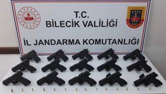 Bilecik’te 15 ruhsatsız tabanca ele geçirildi