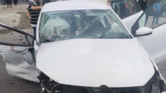 Gaziantep'te 2 araç kafa kafaya çarpıştı: Çok sayıda yaralı var