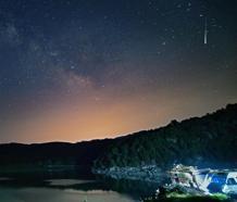 Nemrut Krater Gölü kenarında Perseid meteor yağmurunu gözlemlediler