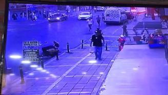 İstanbul - Esenyurt'ta gözaltına alınmaya çalışılan şüpheli polisi bıçakladı