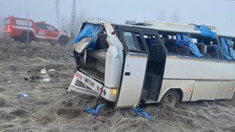 Malatya'da işçi servisi devrildi! Çok sayıda yaralı var