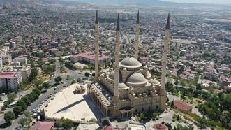 KAHRAMANMARAŞ 13 MART İmsakiye | İftar ve Akşam Ezanı Vakti (2025): Kahramanmaraş'ta iftar kaçta, oruç kaçta açılacak?