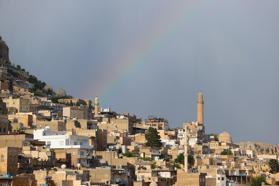 Mardin'de yağışın ardından gökkuşağı oluştu