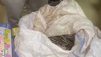 Herkes oyuncakçı diye biliyordu! Diyarbakır'da kutuların içinden çıkanlar ekipleri şoke etti