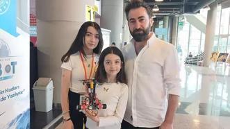 Baba ve iki kızı robot yarışmasına katıldı! Kayseri'den Bursa'ya derece ile döndüler