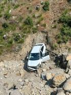 Adana'da Otomobil Uçuruma Düştü: Sürücü ve Eşinin Durumu Kritik