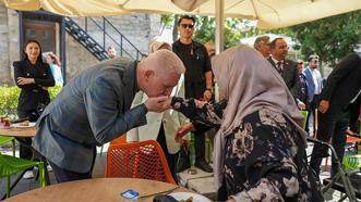 İstanbul Valisi Gül'den bayramın ilk günü anlamlı ziyaret