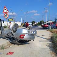 Elektrik direğine çarpıp takla atan otomobilin sürücüsü öldü