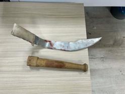 İzmir’de kayınpeder ile damadın pala ve sopalı kavgası: 2 yaralı