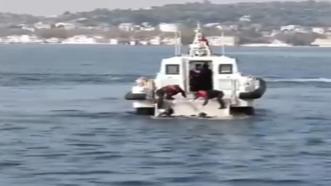 Beykoz'da yürüyüşe çıkan vatandaşlar gördü! Denizde erkek cesedi bulundu