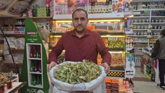 Geçen sene altınla yarışıyordu, bu yıl fiyatı yarı yarıya düştü! Tezgahlarda bollaştı, tam alım zamanı