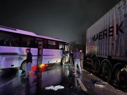Sakarya'da zincirleme kaza: 12 yaralı