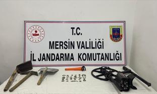 Mut'ta defineciler yakalandı