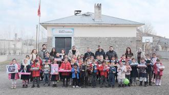 Çocukların dileği gönüllü çalışanlar ile gerçek oluyor