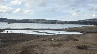 Bodrum’da deniz çekildi, adacıklar oluştu